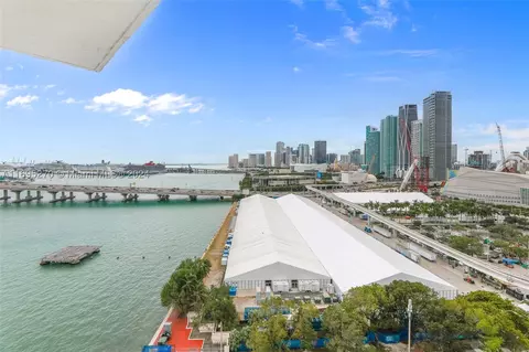 555 NE 15th St #19J, Miami, FL 33132