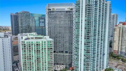 1300 Brickell Bay Dr #2805, Miami, FL 33131 photo 24