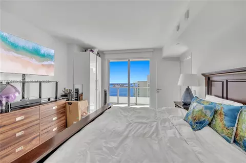 1300 Brickell Bay Dr #2805, Miami, FL 33131 photo 17