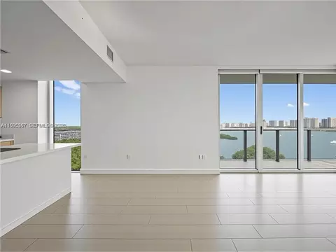 16385 Biscayne Blvd #1615, North Miami Beach, FL 33160