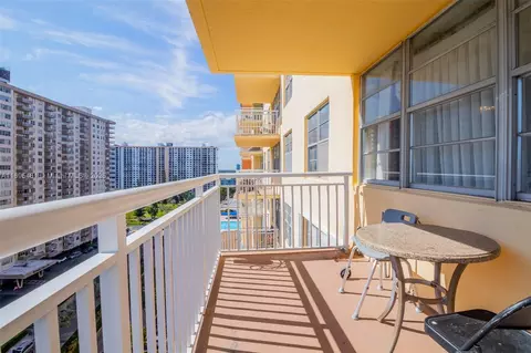 251 174th St #1415, Sunny Isles Beach, FL 33160