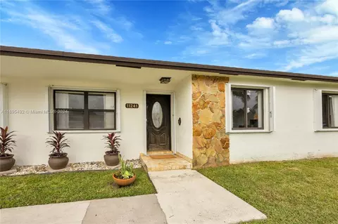 11241 SW 138th Ter, Miami, FL 33176
