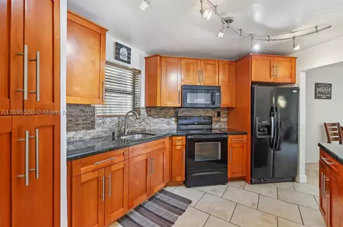6655 W Broward Blvd #401, Plantation, FL 33317