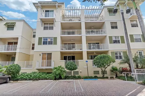 7522 SW 102nd St #205, Pinecrest, FL 33156