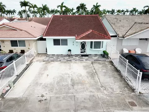 11501 NW 88th Ave, Hialeah Gardens, FL 33018
