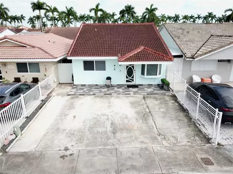 11501 NW 88th Ave, Hialeah Gardens, FL 33018