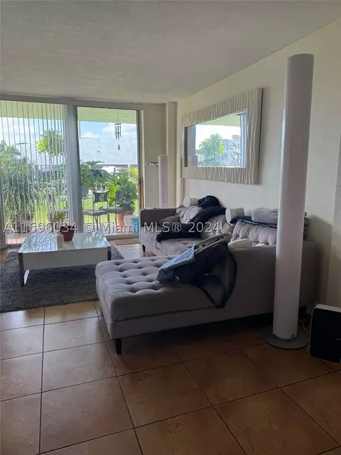 1800 NW 24 Ave #104, Miami, FL 33125