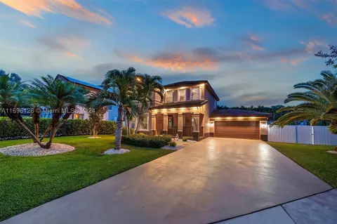 20157 SW 129th Ct, Miami, FL 33177