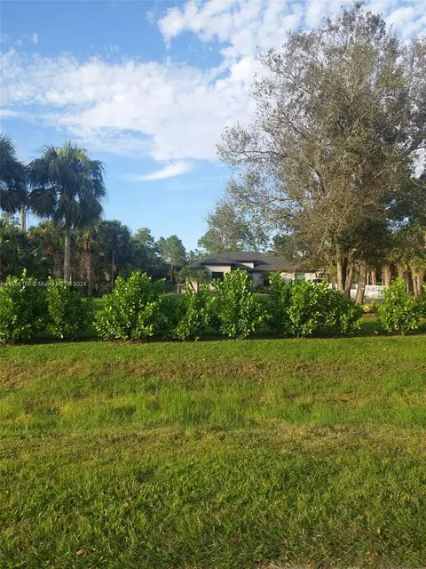 Golden Gate Est Unit 85 S Golden Gate Est Unit 85 S 105ft Of Tr 74 Or 1925 P, Naples, FL 34117