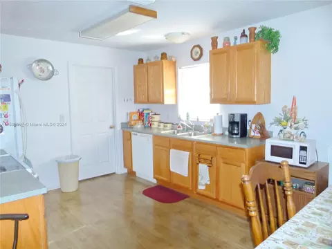 5280 SE 42nd Trce, Okeechobee, FL 34974 photo 8