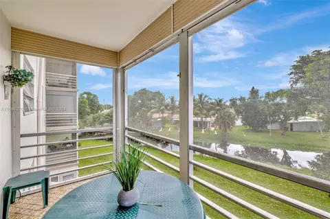2801 NW 47th Ter #303B, Lauderdale Lakes, FL 33313