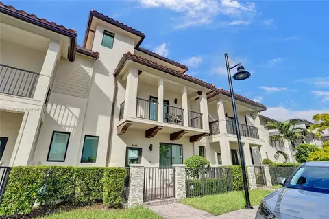 4648 NW 83rd Ave, Doral, FL 33166