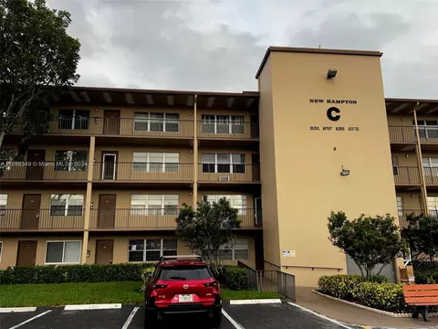 301 SW 135th Ave #108C, Pembroke Pines, FL 33027