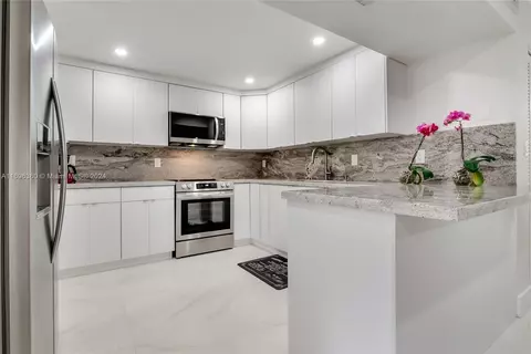 6211 SW 116th Pl #E, Miami, FL 33173