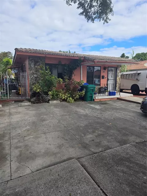 3171 SW 26th St, Miami, FL 33133