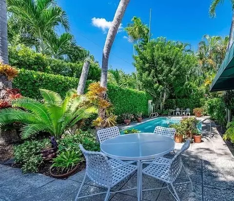 270 Cypress Dr, Key Biscayne, FL 33149 photo 4