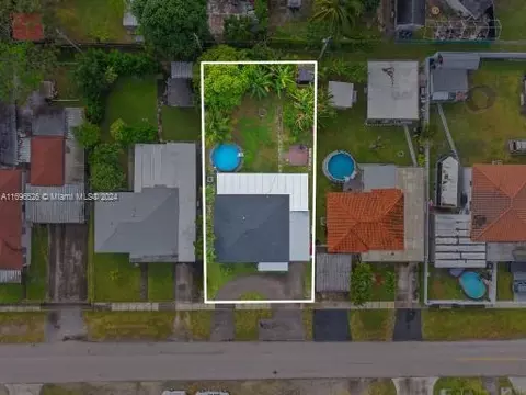 View/Area - 520 E 33rd St, Hialeah, FL 33013 photo 1 of 2