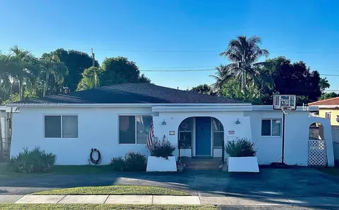 Exterior - 520 E 33rd St, Hialeah, FL 33013 photo 1 of 1