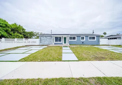 9251 Neptune Dr, Cutler Bay, FL 33189