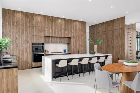 Kitchen - 11501 SW 67th Ave, Pinecrest, FL 33156 photo 2 of 3