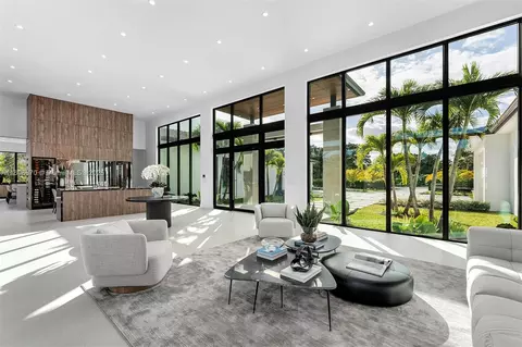Living - 11501 SW 67th Ave, Pinecrest, FL 33156 photo 1 of 2