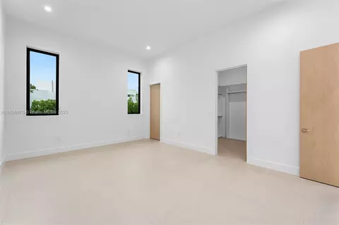 Bedroom - 11501 SW 67th Ave, Pinecrest, FL 33156 photo 6 of 6