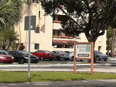 12455 SW 93rd Ter #303T, Miami, FL 33186