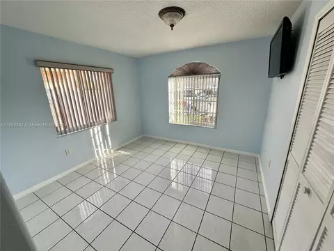 7498 W 34th Ct, Hialeah, FL 33018 photo 10