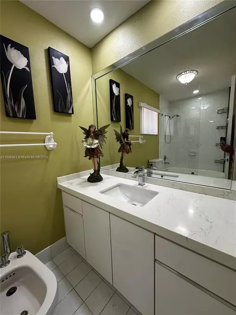 7498 W 34th Ct, Hialeah, FL 33018 photo 21
