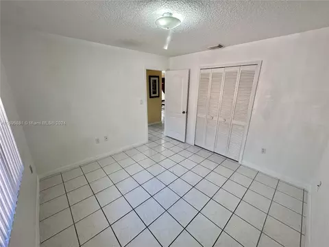 7498 W 34th Ct, Hialeah, FL 33018 photo 7