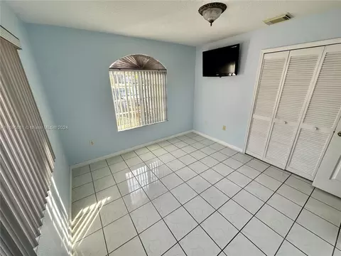 7498 W 34th Ct, Hialeah, FL 33018 photo 11