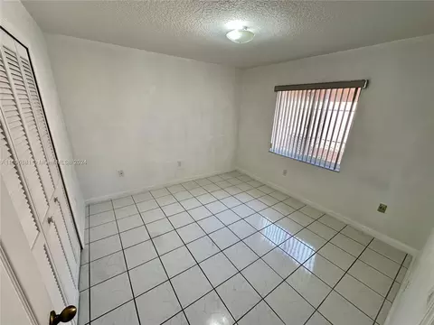 7498 W 34th Ct, Hialeah, FL 33018 photo 6