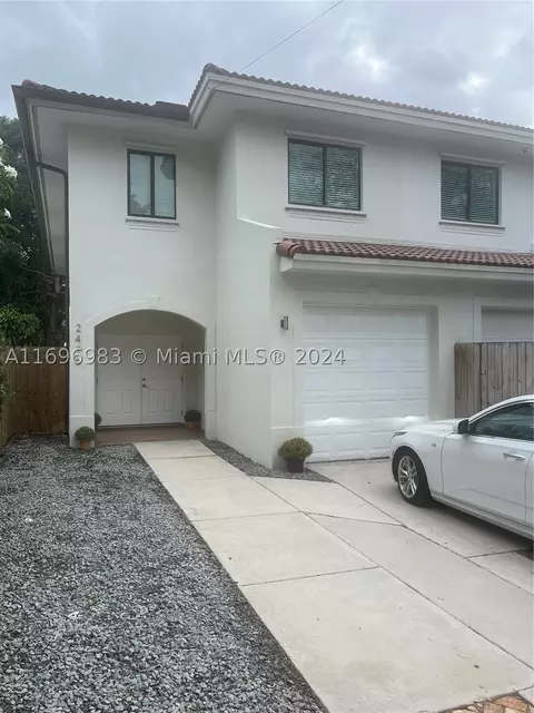 2476 SW 11th St, Miami, FL 33135