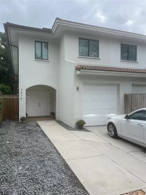 2476 SW 11th St, Miami, FL 33135