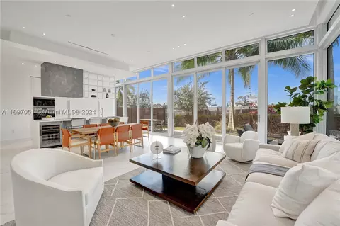 3750 Yacht Club Dr #TH6, Aventura, FL 33180