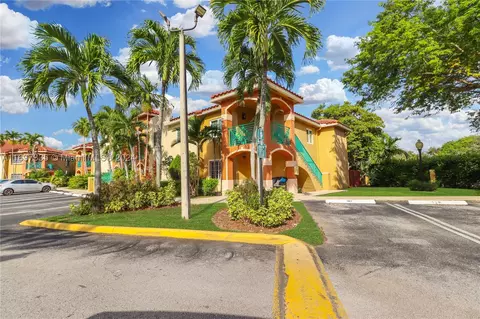 6950 NW 174th Ter #608, Hialeah, FL 33015