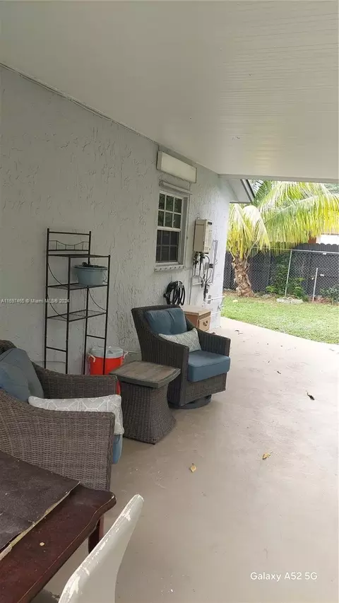 Exterior - 553 E 61st St, Hialeah, FL 33013 photo 4 of 5