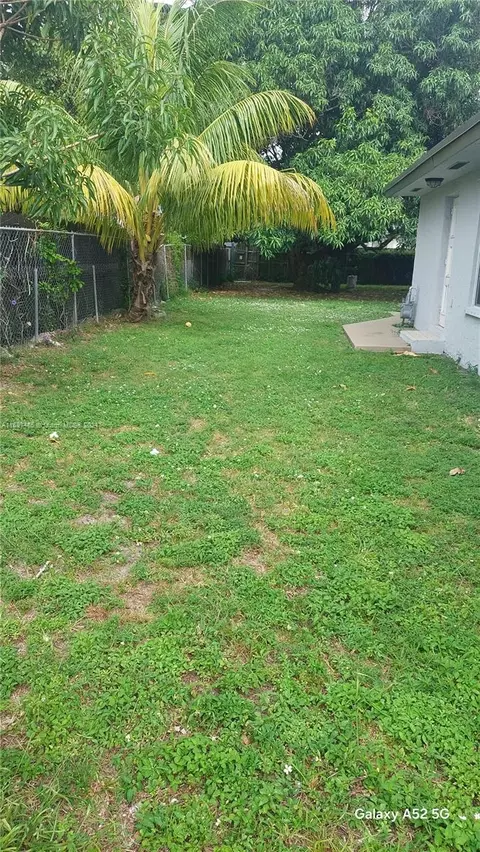 Exterior - 553 E 61st St, Hialeah, FL 33013 photo 1 of 5