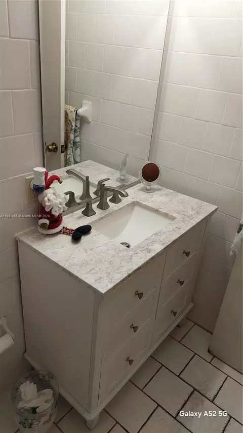 Bath - 553 E 61st St, Hialeah, FL 33013 photo 1 of 1