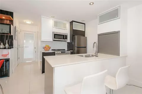 815 SW 11th Ave #19G, Hallandale Beach, FL 33009