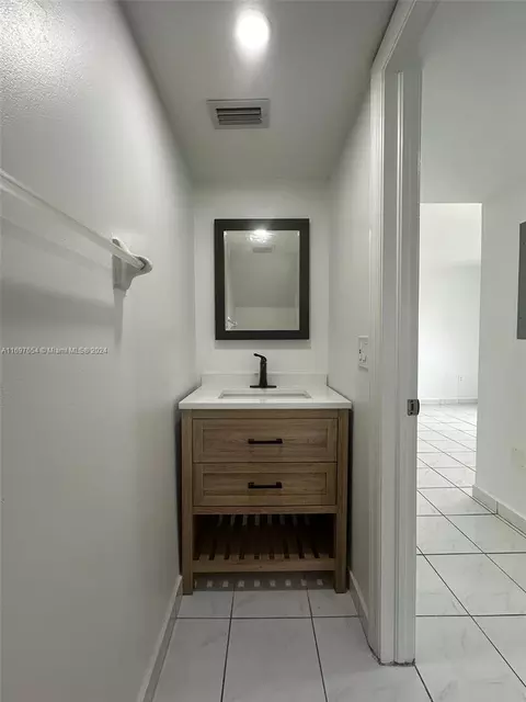 Bath - 9 E 4th St #204, Hialeah, FL 33010 photo 2 of 2