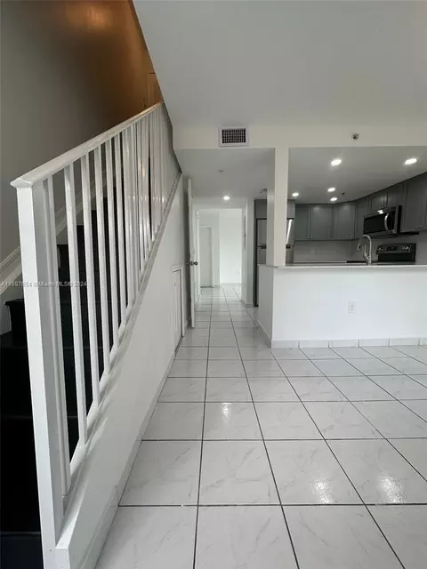 Other - 9 E 4th St #204, Hialeah, FL 33010 photo 3 of 5