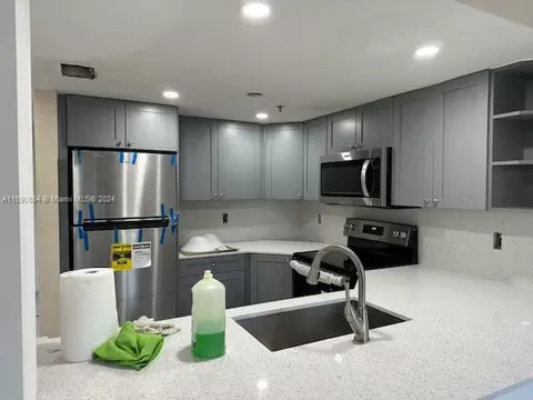 Kitchen - 9 E 4th St #204, Hialeah, FL 33010 photo 1 of 3