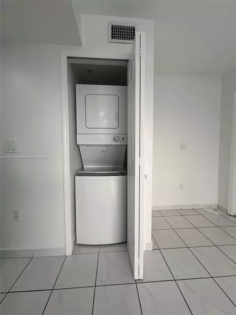 Other - 9 E 4th St #204, Hialeah, FL 33010 photo 2 of 5