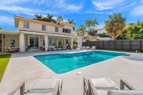 214 W Rivo Alto Dr, Miami Beach, FL 33139