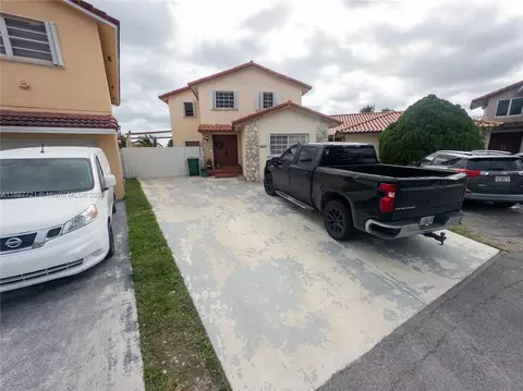 943 SW 135th Ct, Miami, FL 33184
