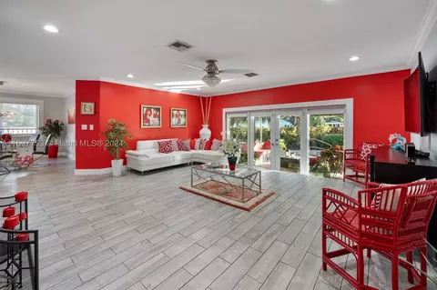 1189 La Baron Dr, Miami Springs, FL 33166