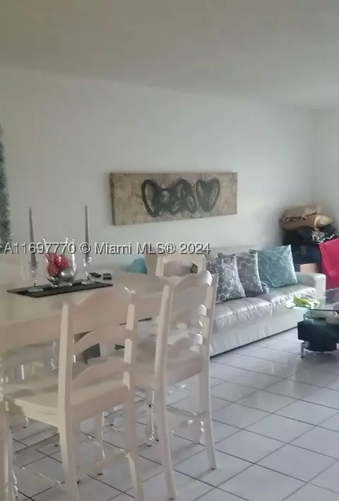 7911 N Colony Cir N #110, Tamarac, FL 33321