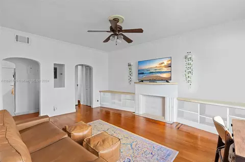 1571 Pennsylvania Ave #4S, Miami Beach, FL 33139