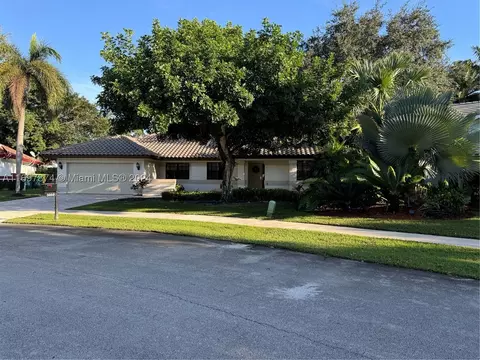 3059 Perriwinkle Cir, Davie, FL 33328